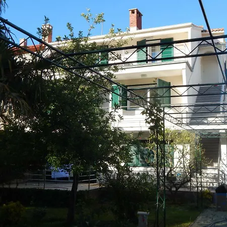 Διαμέρισμα Lemon Tree *